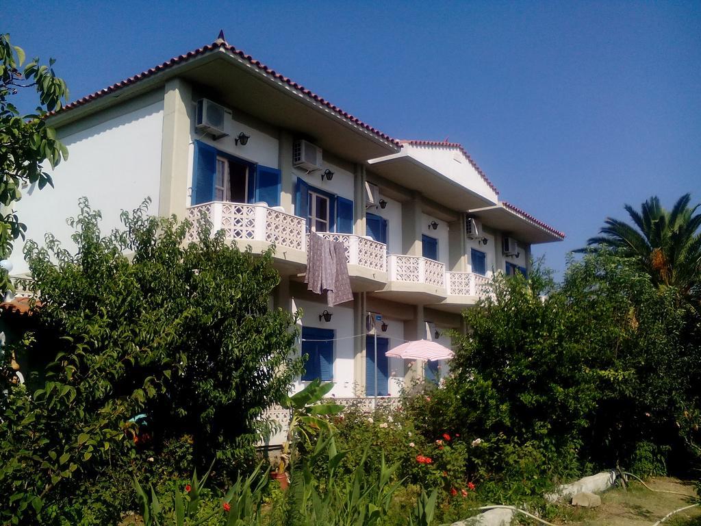 Guesthouse Karidia Skala Eresou Exterior photo