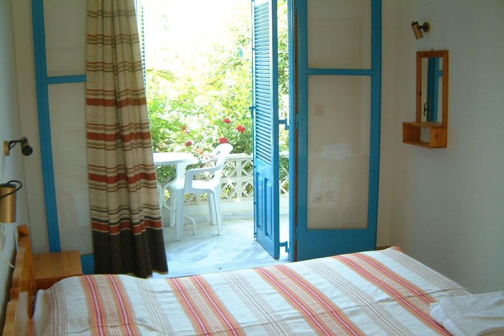 Guesthouse Karidia Skala Eresou Exterior photo